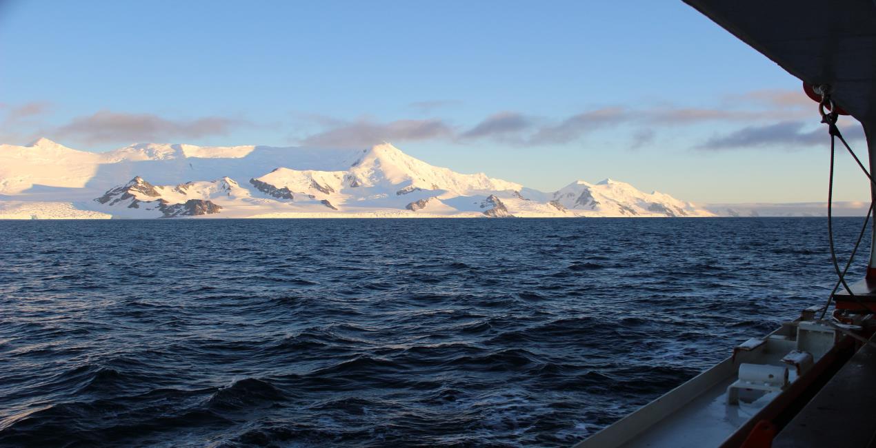 Antarctic Peninsula, South Shetland Islands, King George Island